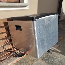 Frigorifero trivalente Dometic (12V-220V-gas)