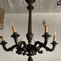 Lampadario antico in legno