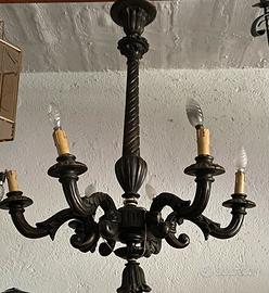 Lampadario antico in legno