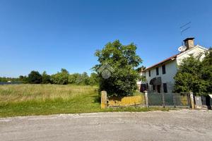 RUSTICO A AZZANO DECIMO