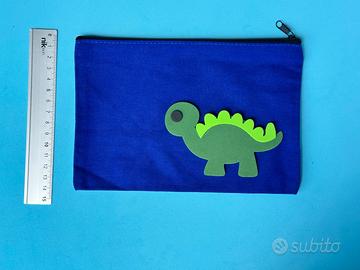 Scuola astuccio dinosauro