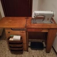 Macchina da cucire Vigorelli degli anni '70