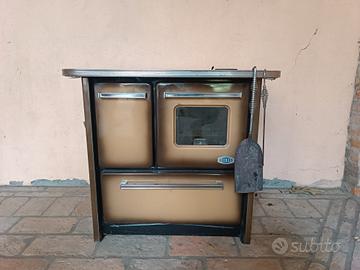 Stufa e cucina a legna