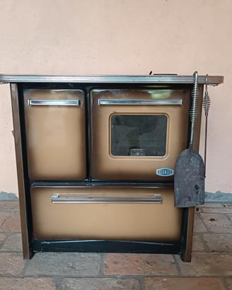 Stufa e cucina a legna