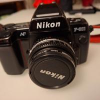 NIKON F801 DORSO MF21 E OBIETTIVO NIKKOR 50m 1-2.8