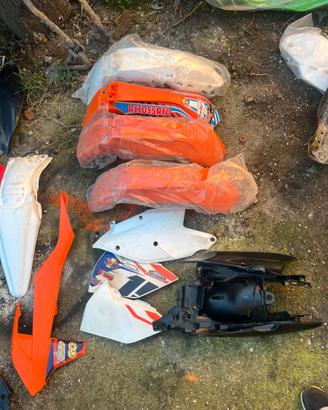 Plastiche ktm,kawasaki,honda