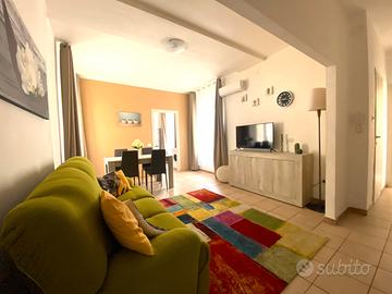 Ampio luminoso trivano con ascensore