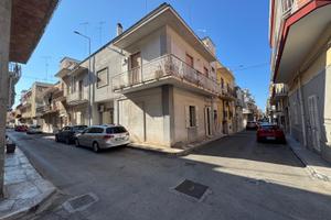 Via fiume appartamento con ingresso indipendente