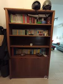 Libreria legno massello con sportelli
