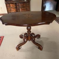 Tavolo a "fratino" (o guéridon) da centro