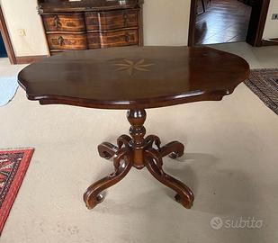 Tavolo a "fratino" (o guéridon) da centro