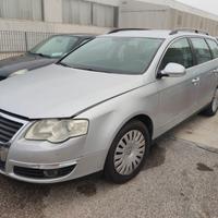 Volkswagen Passat B6 anno 2008 ricambi usati
