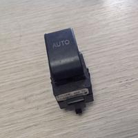 PULSANTE TOYOTA Corolla Berlina 3Â° Serie 3-5P 848