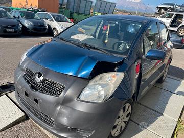 RICAMBI PER TOYOTA YARIS - 1.0 - ANNO 2005 - BENZI