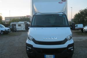 Autocarro con cassa e sponda caricatrice