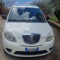 Lancia y 1.2