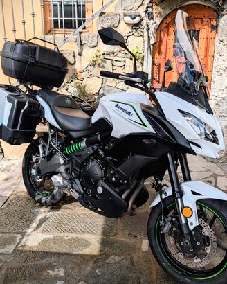 Kawasaki Versys 650 20.700 km con tris valigie 