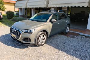 Audi Q3 45 TFSI e S tronic Business Hybrid Plug-in