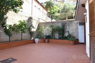 2 LOCALI A TORCHIARA