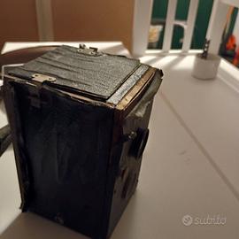 macchina fotografica antica