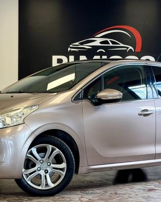 Peugeot 208 1.4 HDi 68 CV 5 porte Allure