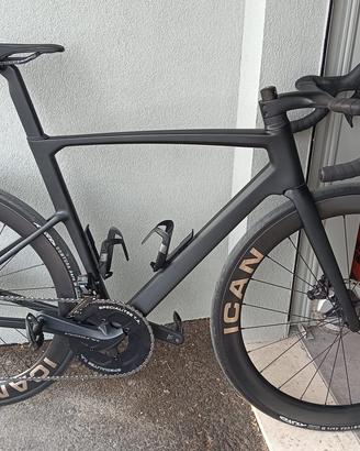 TELAIO Bici da corsa LIGHT CARBON e MANUBRIO INTEG