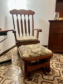 Poltrona e poggiapiedi a dondolo Dallas / Douglas