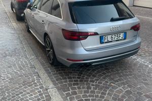 Audi a4 S line