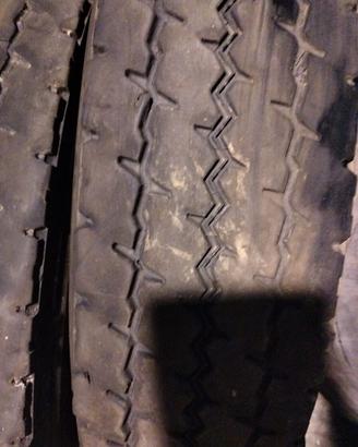 Gomme 11 R 22.5 Michelin