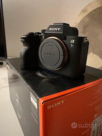 Sony A7s III con  570 scatti