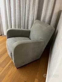 Poltrona Berlino Baxter Nabuk light grey