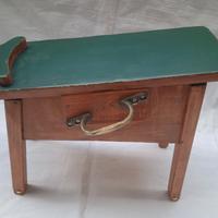 sgabello Lustrascarpe anno 1955
