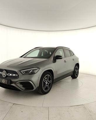 MERCEDES-BENZ GLA 180 d