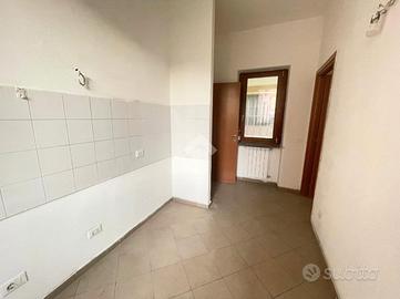 2 LOCALI A ROVELLO PORRO