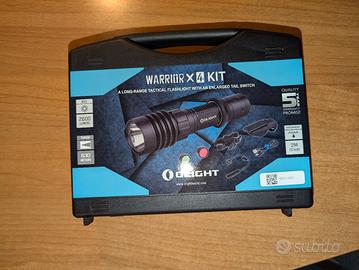 Kit Olight Warrior X Torcia Tattica 2.600 Lumen