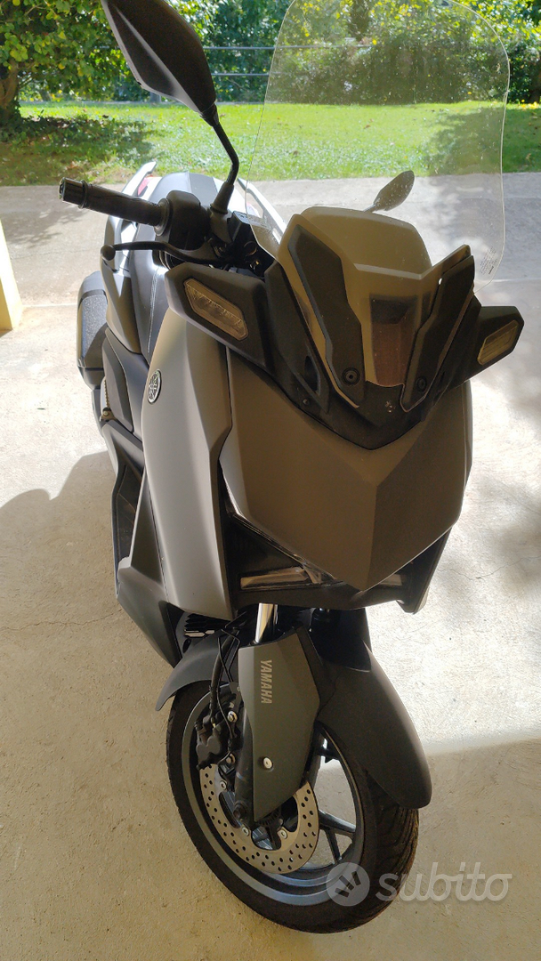 Yamaha XMAX 300 euro 5 - Moto e Scooter In vendita a Lucca