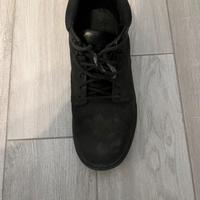 Scarponcino nero timberland