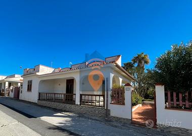 Triscina Villa Con Giardino A Pochi Passi Dal Mare