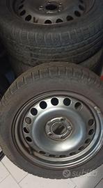 Cerchi in ferro 16 pollici più copricerchi