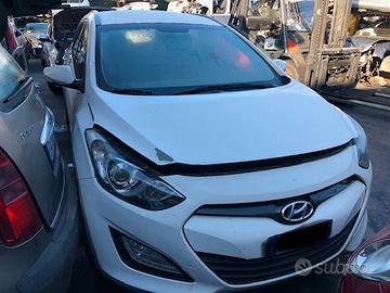 HYUNDAI I30 SW 2015