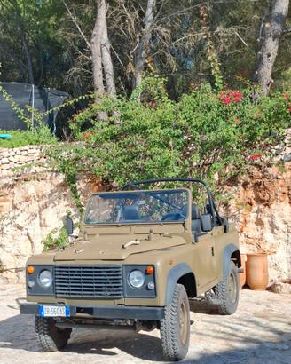 LAND ROVER DEFENDER 90