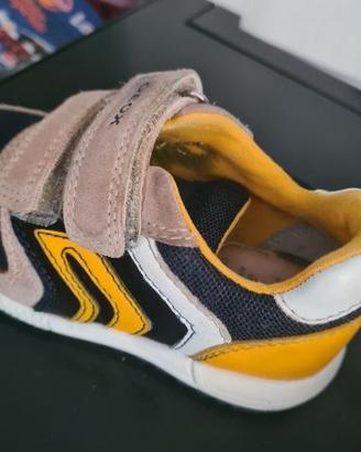 Sneaker bambino dall'ispirazione sportiva  Geox