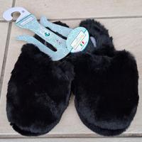 Ciabatte in eco pelliccia NUOVE N.36-37