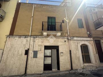 CASA INDIPENDENTE A CANOSA DI PUGLIA