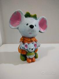 Figura da giardino in ceramica.