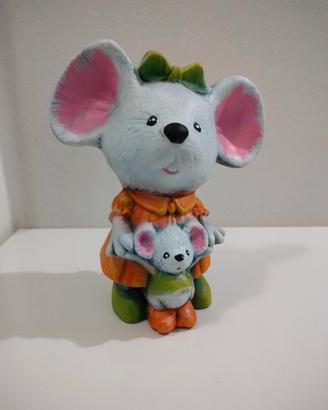 Figura da giardino in ceramica.