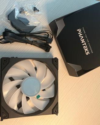 Ventola da 140mm Phanteks D-RGB, mai usata.