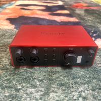Focusrite Scarlett 4i4 4th gen