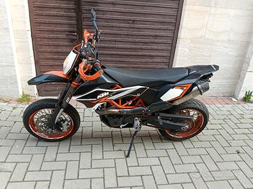 KTM 690 SMC R