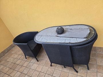 Tavolino in rattan sintetico